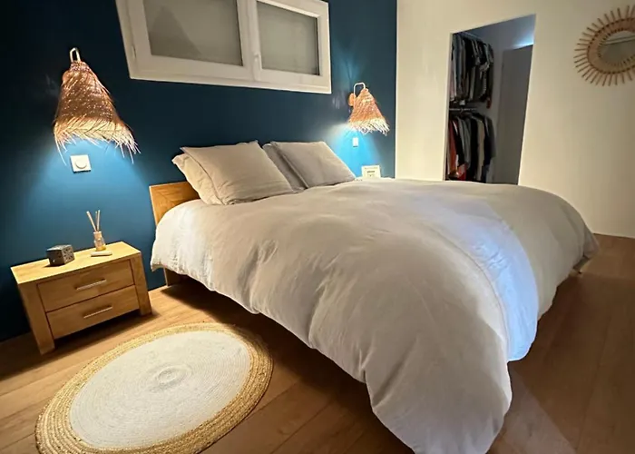 Chez Karine & Eric Bed & Breakfast *